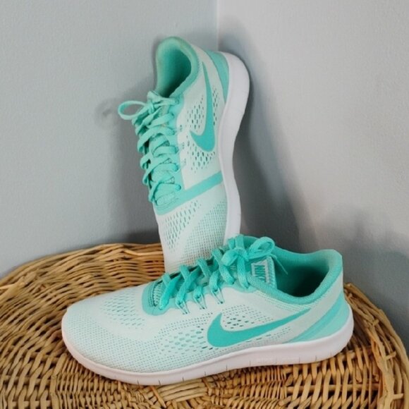 Nike Free Run Running Shoes Big Kid Youth Mint Green Sneakers Size 6 Y Athletic - Picture 9 of 13